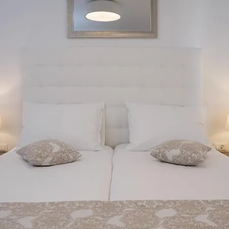 S Luxury Apartment Split