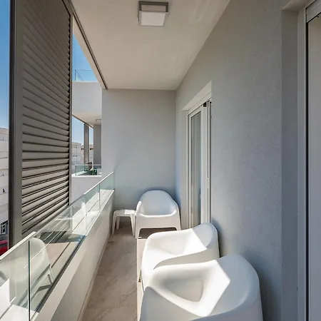 S Luxury Apartament *