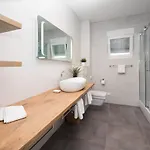 S Luxury * Split