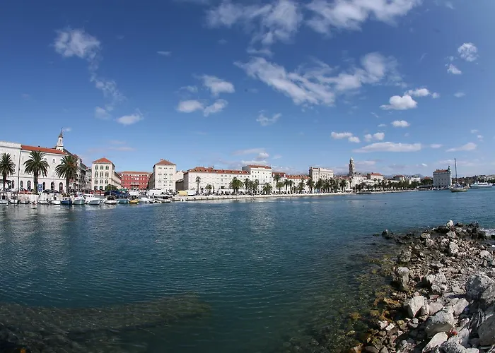 S Luxury